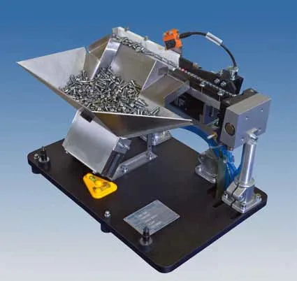 HUILIDE step feeder ad photo