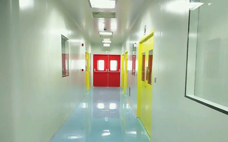 Cleanrooms for Pharma, Biotech & Healthcare ad photo
